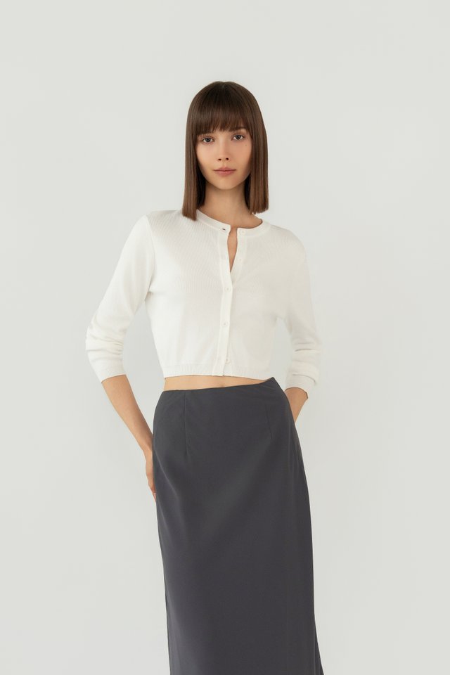 ROUND NECK BUTTON CARDIGAN WHITE