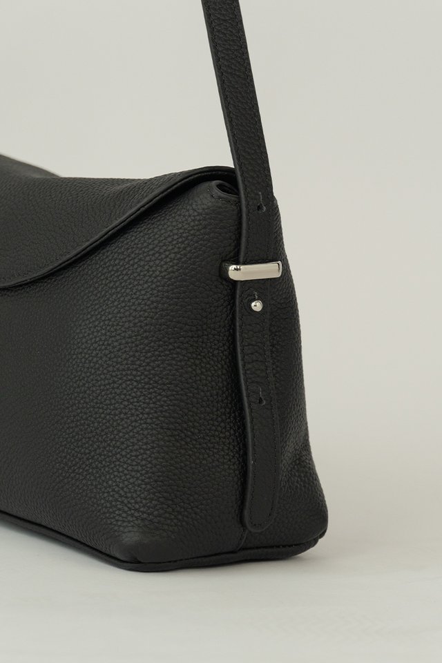 SLOUCHY BAG BLACK
