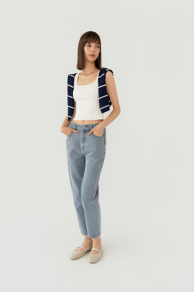 TAPERED LEG JEANS MIDWASH