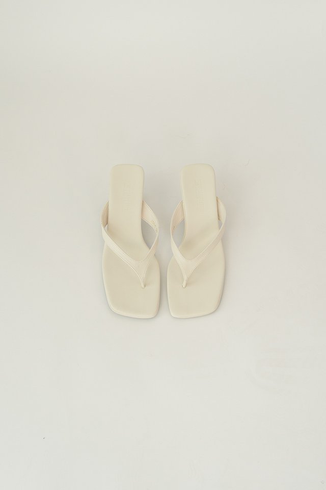 THONG HEEL WHITE