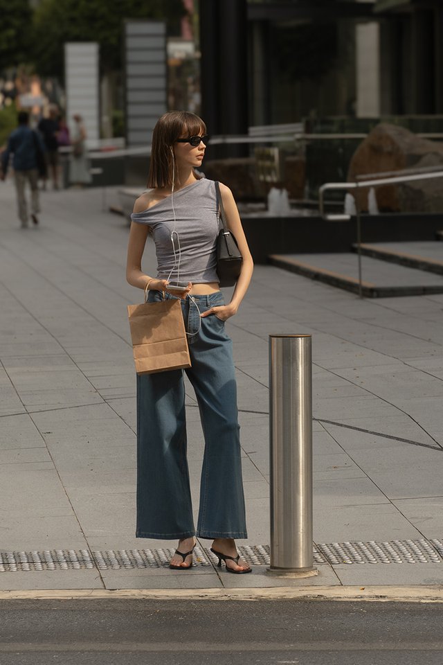 TWIST SHOULDER TOP HEATHER