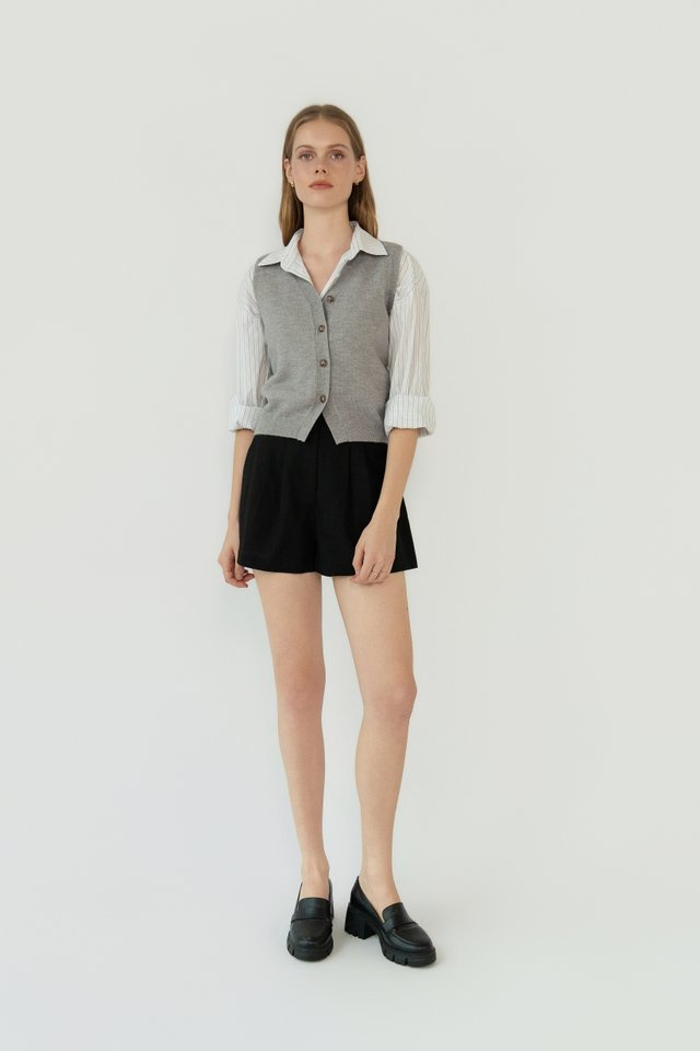 BUTTONFRONT KNIT VEST HEATHER