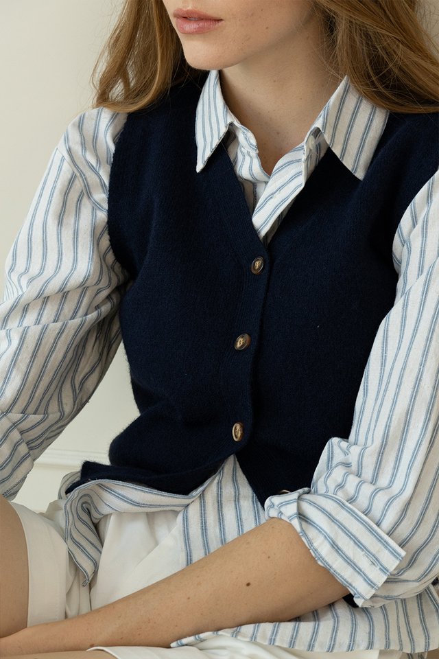 BUTTONFRONT KNIT VEST MIDNIGHT