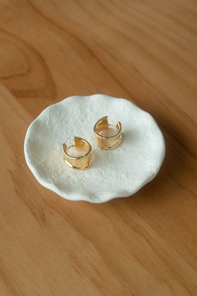 GOLD CHUNKY HOOPS