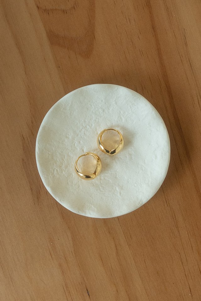 GOLD DROP EARRINGS