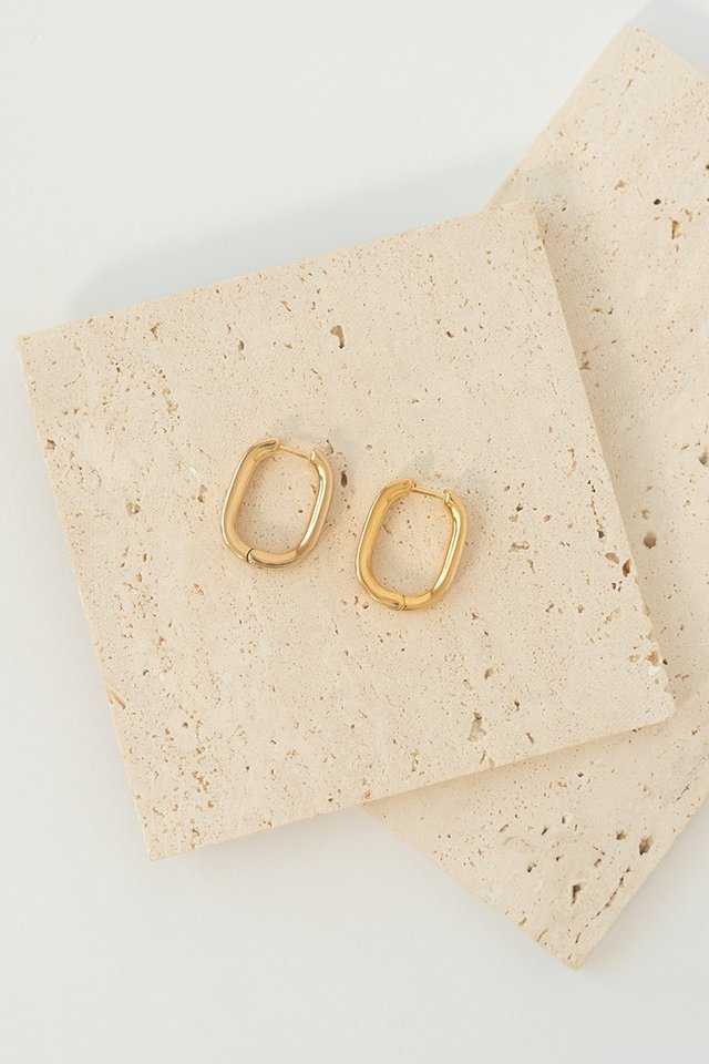 GOLD HOOP EARRINGS