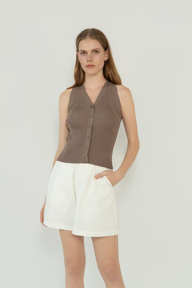 KNIT BUTTON TOP TAUPE