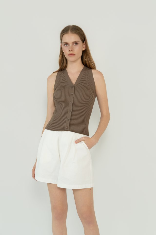 KNIT BUTTON TOP TAUPE