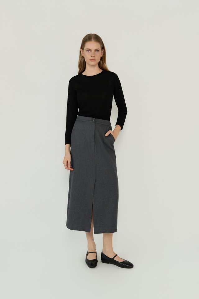 KNITTED LONG-SLEEVED TOP BLACK