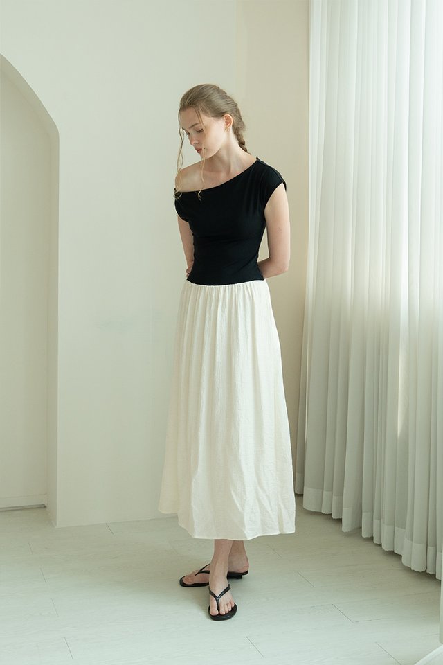 ASYMMETRIC OFF-SHOULDER DRESS CREAM