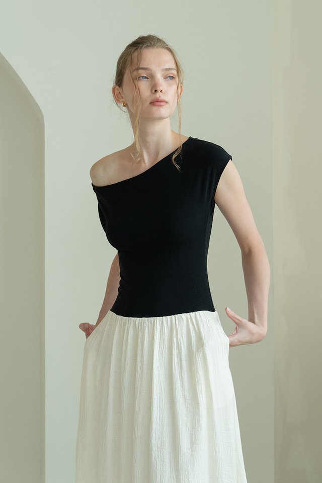 ASYMMETRIC OFF-SHOULDER DRESS CREAM