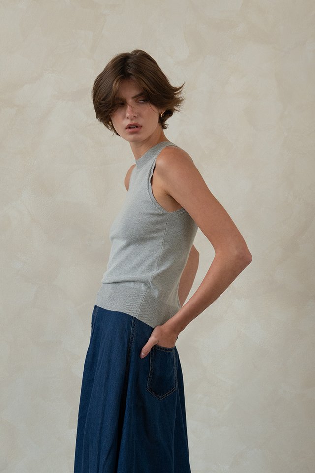 HIGH NECK KNIT TOP GREY MARL