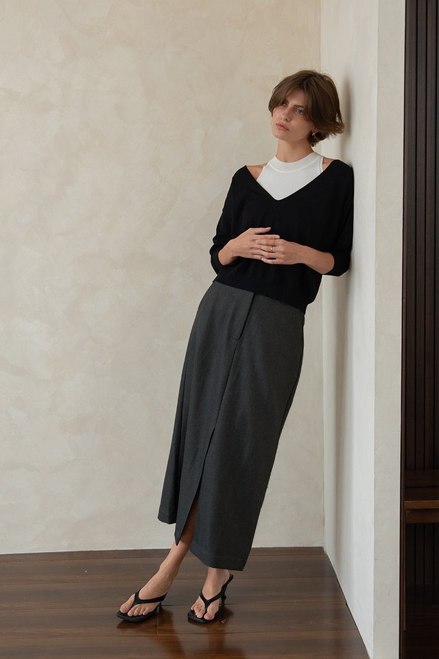 FRONT SLIT MIDI SKIRT DARK GREY
