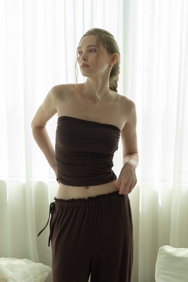 RUCHED BANDEAU TOP BROWN