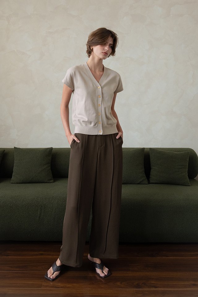 GOLD BUTTON KNIT TOP TAUPE