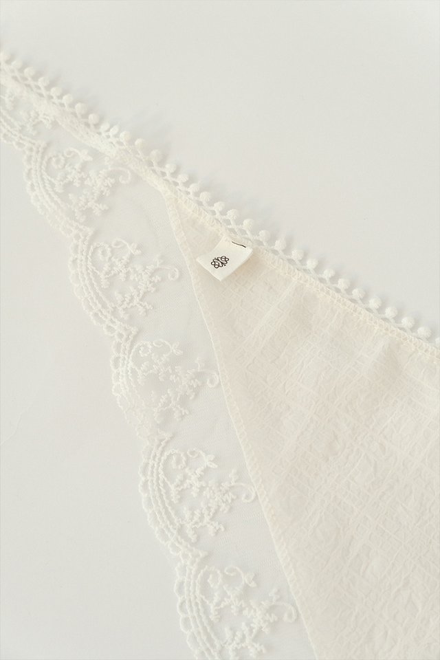LACE TRIM TRIANGLE SCARF