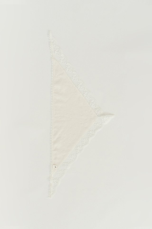 LACE TRIM TRIANGLE SCARF