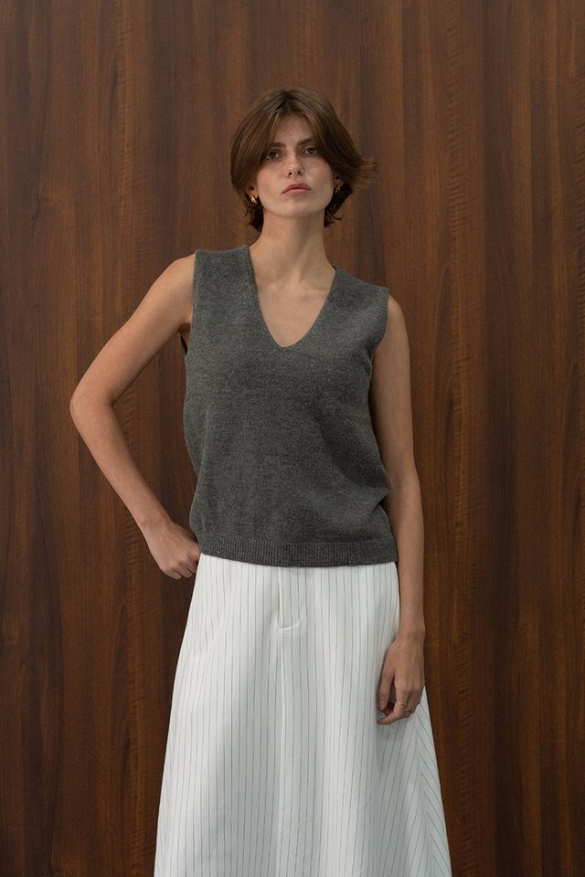 WOOL BLEND V-NECK VEST TOP CHARCOAL