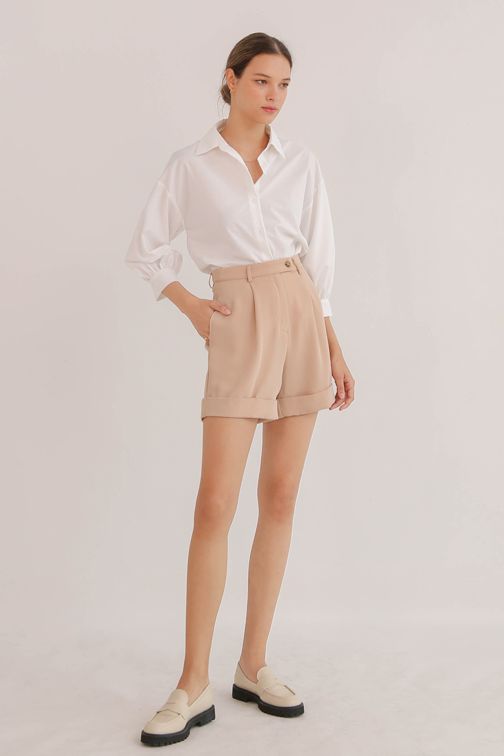 ANDRE CUFFED SHORTS BEIGE The Willow Label